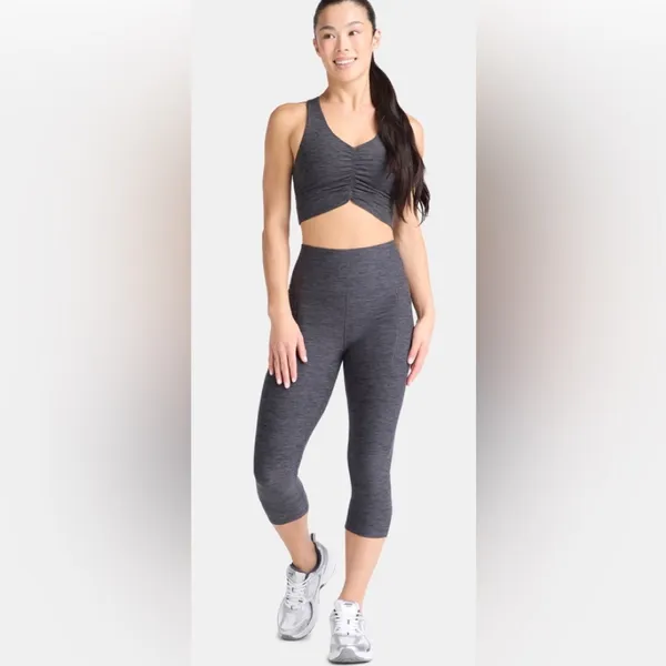 ATHLETIC WORKS Womens Athlesure Capris Size Large With Side Pockets Gray New - Image 3