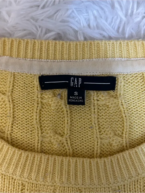GAP Women's Yellow Cable Knit Crewneck long sleeve Sweater woman’s small - Image 5