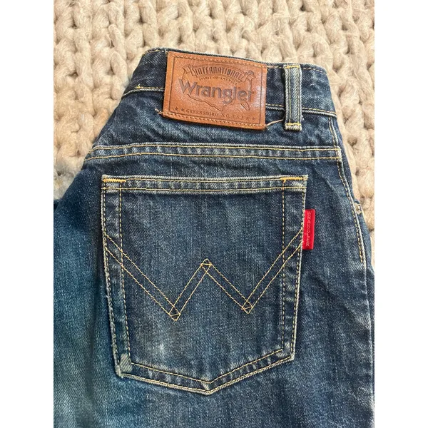 Wrangler vintage jeans size 30 made in Japan - Image 7