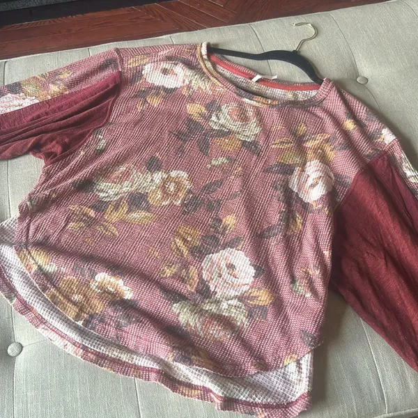 Free‎ People Floral Maroon Puff Sleeve LS Top Size Medium - Image 5