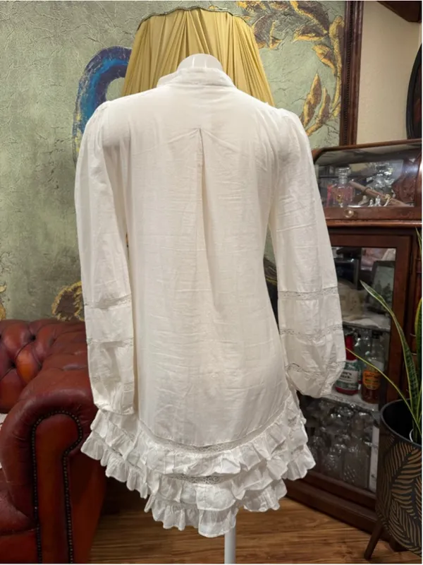 White Ruffle Mini Dress Glam Coastal Boho Lace Long Sleeve Tuxedo Pleat Sz M - Image 5
