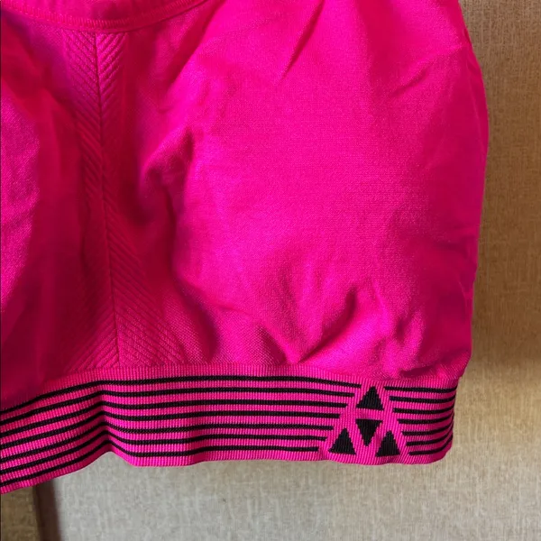 FINAL MARKDOWN Balanced tech Vibrant Pink Sports Bra xl - Image 2