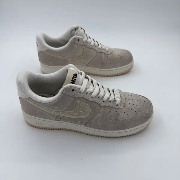 Nike Air Force 1 '07 SE Suede Phantom/Sand Drift Size 10 Women's DQ7583-001 - Image 2