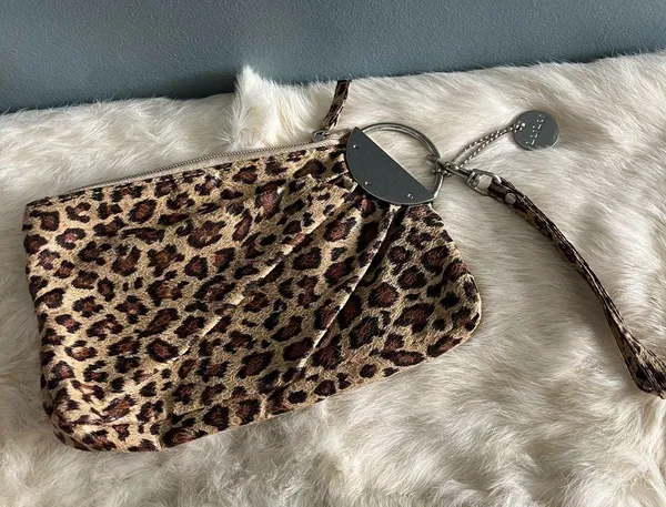 Lulu Animal Print Wristlet Brown - Image 7