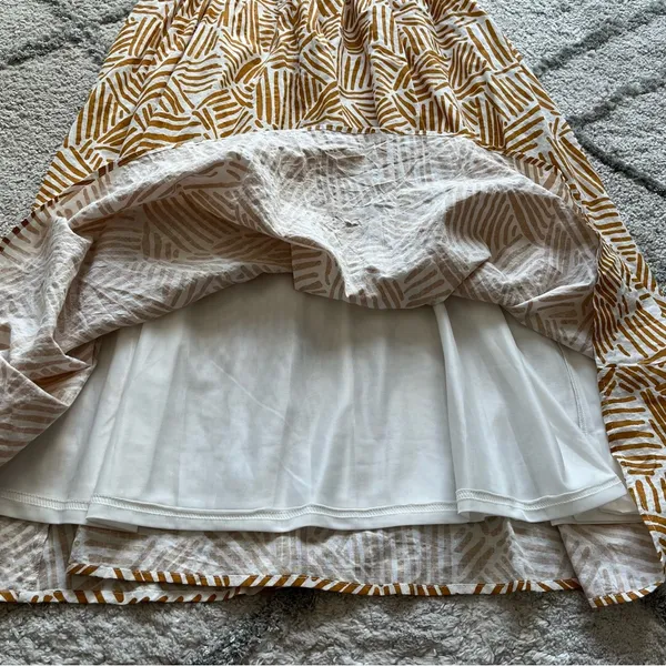 THML midi dress brown white line print ruffle sleeve smocked medium - Image 7