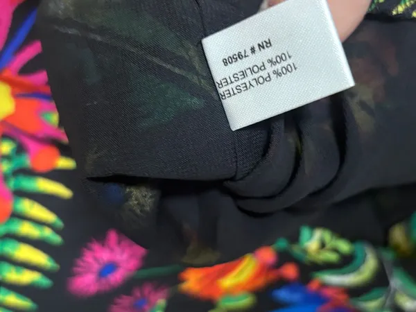 Violet + Claire black floral tank top size medium - Image 6
