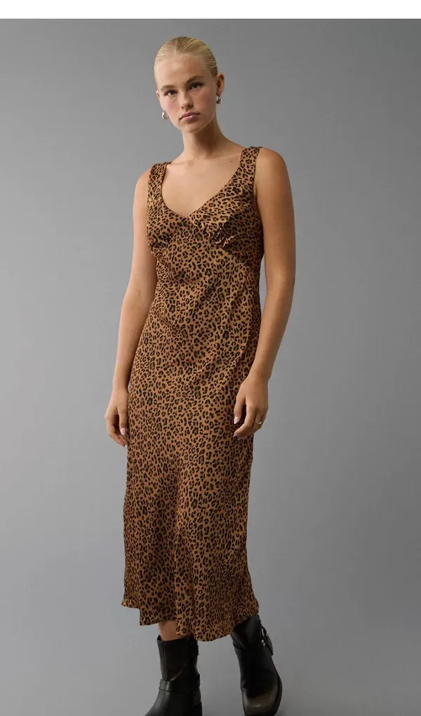 Outfitters - Image 3