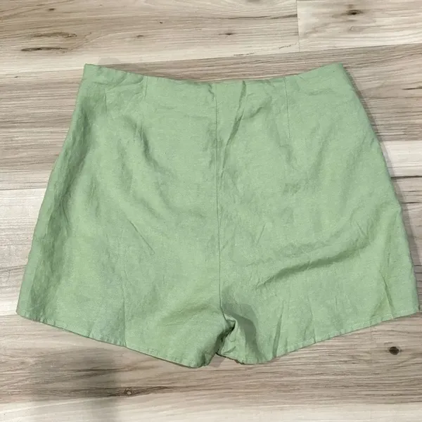 NEW Lulu’s Light Green Overlapping Linen Blend Mini Skort Women’s Large - Image 5