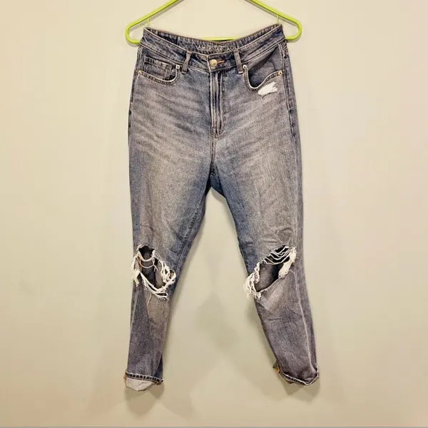 American Eagle Outfitters Light Blue Ripped Straight Leg Jeans high rise mom 4R - Image 2