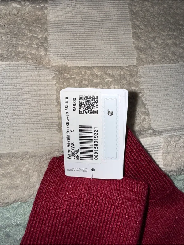 NWT Lululemon Warm Revelation Gloves *Shine size Small - Image 2