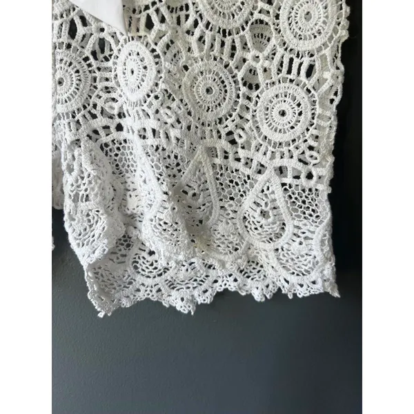 Cynthia Rowley White Crochet Lace Shorts with Tie Waist Size Small - Image 6