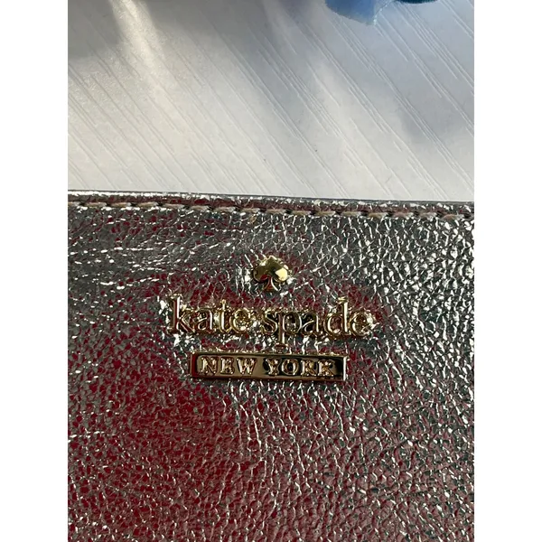 Kate Spade‎ New York Metallic Silver Leather Card Holder Wallet Gold Logo Logo - Image 2