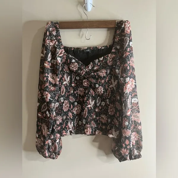 Madewell top lucie floral smocked top small - Image 4