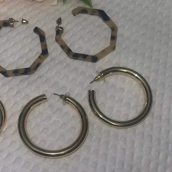 Earrings Leopard Print Resin Hoops & Gold Hoops Bundle - Image 4