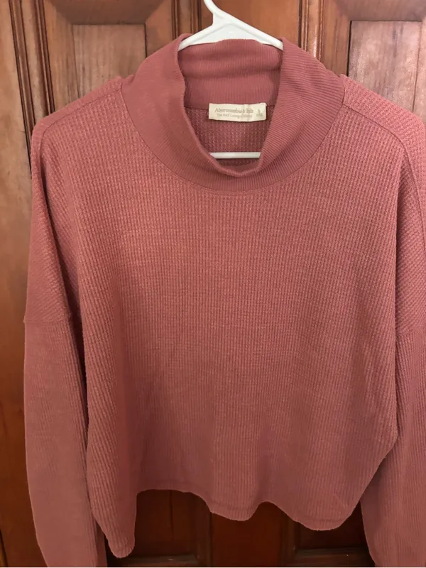 Abercrombie & Fitch Women's Rose Waffle Funnel Neck Sweater - Image 4