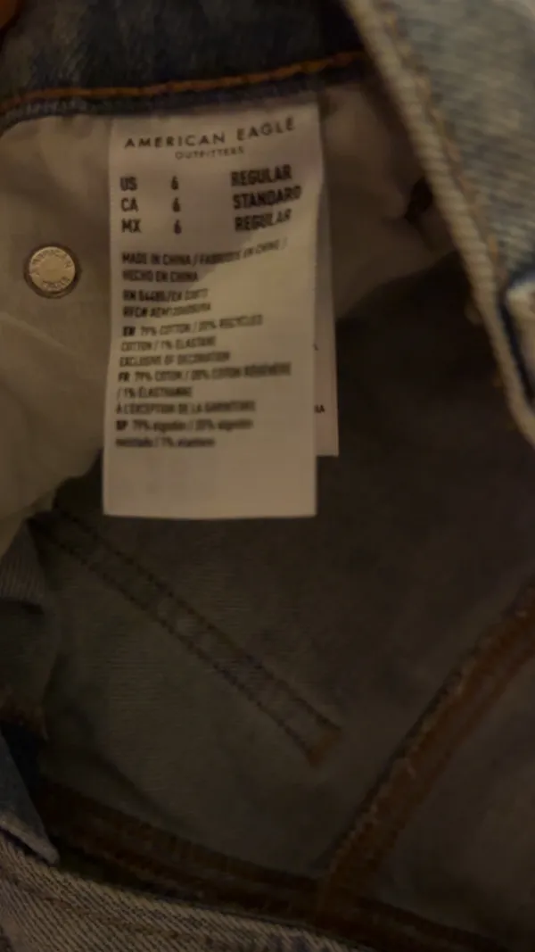 American Eagle Jeans - Image 3