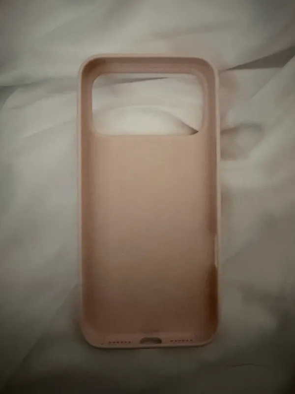 iPhone 17 pro max silicone case Pink - Image 2