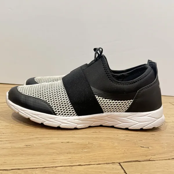 Vionic Camrie Slip-On Mesh Athletic Sneakers Shoes Black &‎ White Women's 8.5 US - Image 5