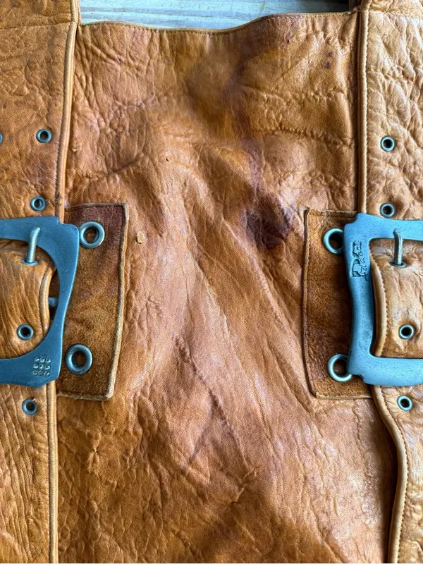 Addore by Anat USA Leather Tote Bag imperfections in pics - Image 2