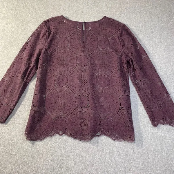 LOFT Lace Top Women Medium Plum Purple Medallion Crochet 3/4 Sleeve Boho EUC‎ - Image 2