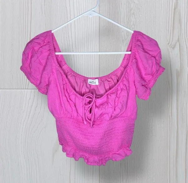 HOLLISTER Women’s Scrunched Off Shoulder Babydoll Top - Image 2
