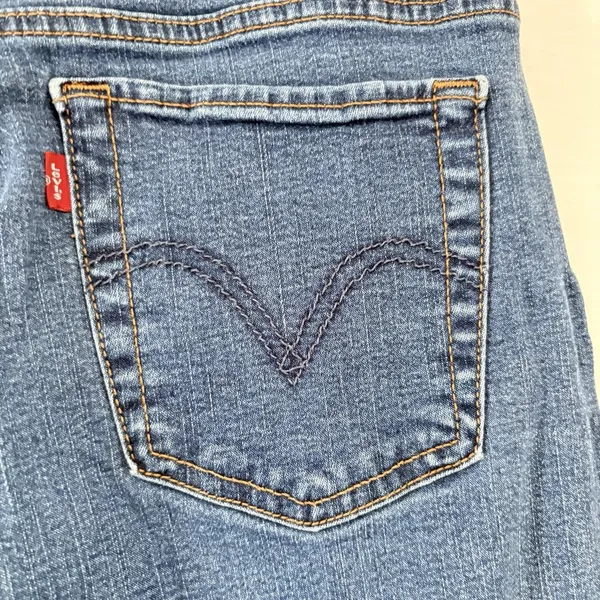 Levi's Women's 512 Perfectly‎ Slimming Straight Leg Jeans Medium Wash Size 10 S - Image 14
