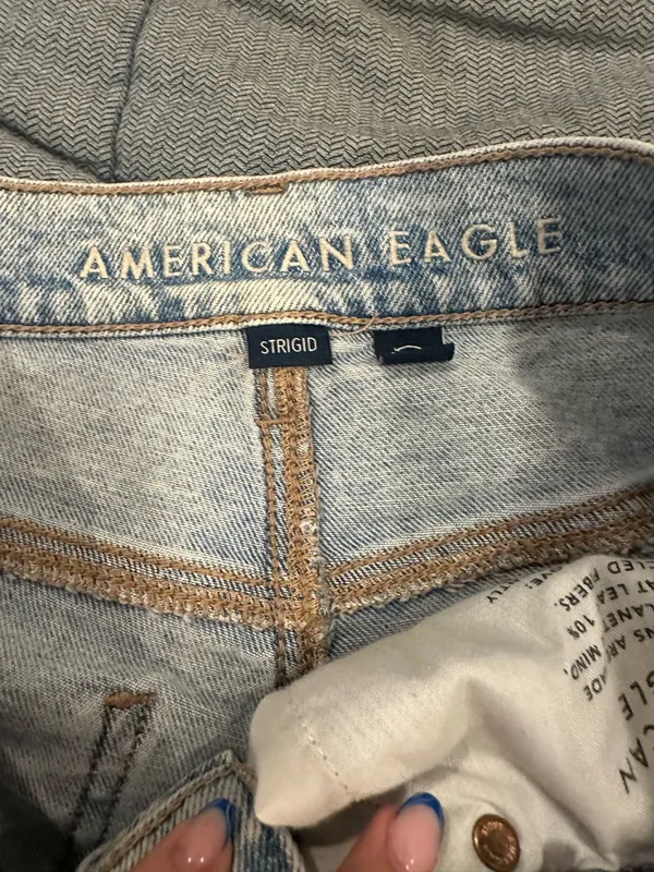 Straight Leg American Eagle Jeans - Image 3