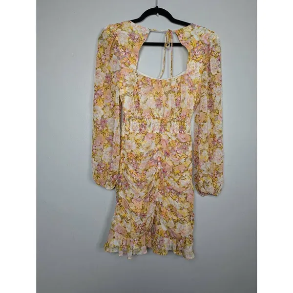ASTR the label smocked ruched floral Small - Image 3
