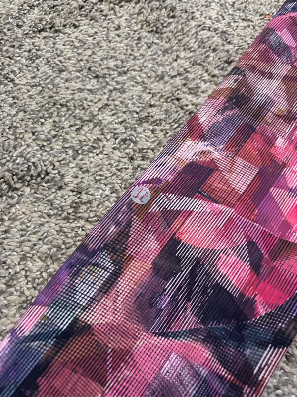 Lululemon Fast & Free 7/8 Tight II 25" size 8 - Image 4