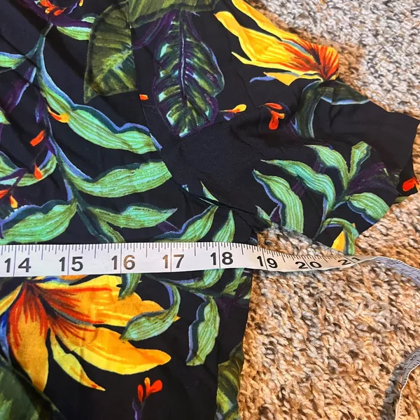Olivaceous Women's Medium Tropical Print Button Down Short‎ Sleeve Shirt - Image 3