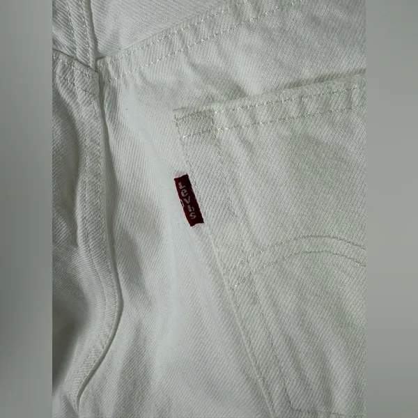 Levi’s‎ 501 White Distressed Button Fly Jeans Size 32 EUC - Image 6