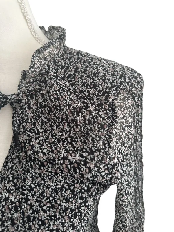 ABERCROMBIE & FITCH Black Floral Long Sleeve Top Size XS - Image 2