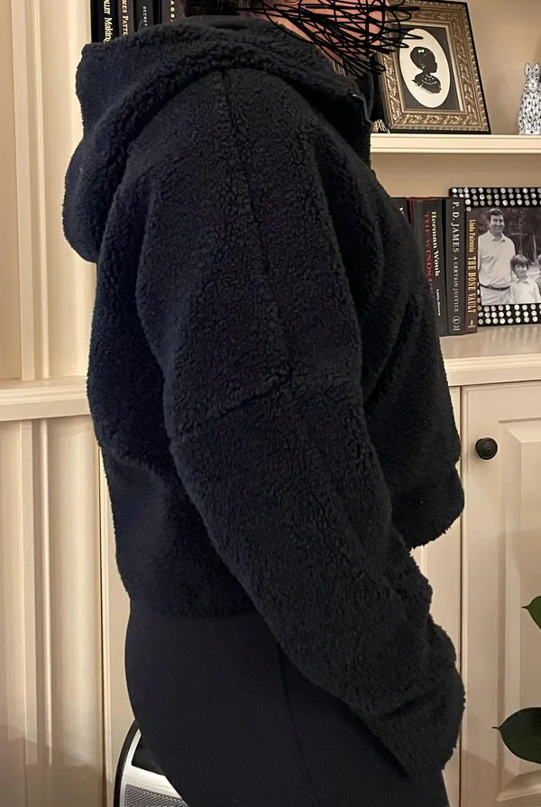 Lululemon Black  Scuba Fleece - Image 3