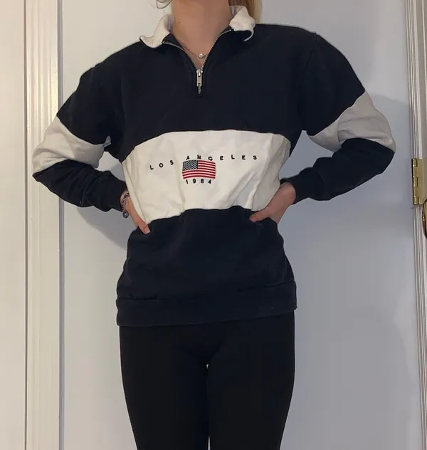 Brandy Melville Missy Quarter Zip Sweatshirt - Image 2