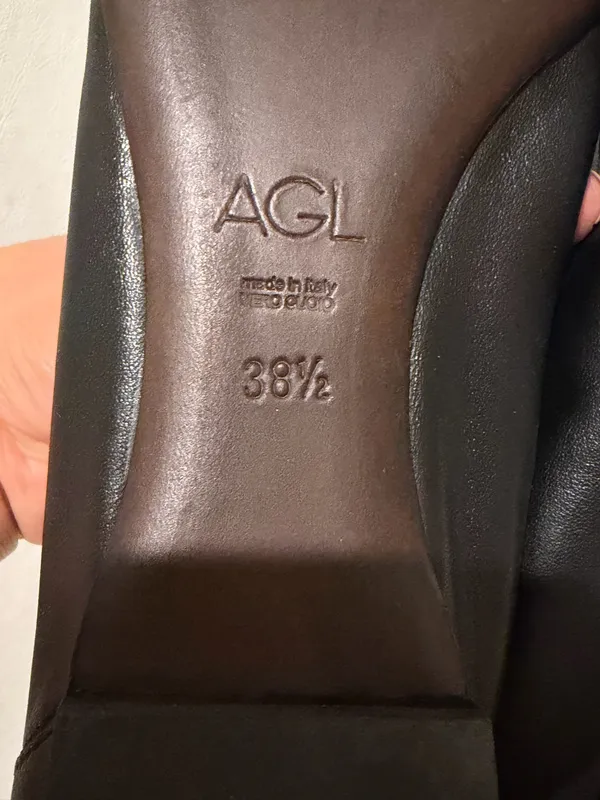 Agl Black Leather Ballet Flats with Gold Buckle Detail - Image 8