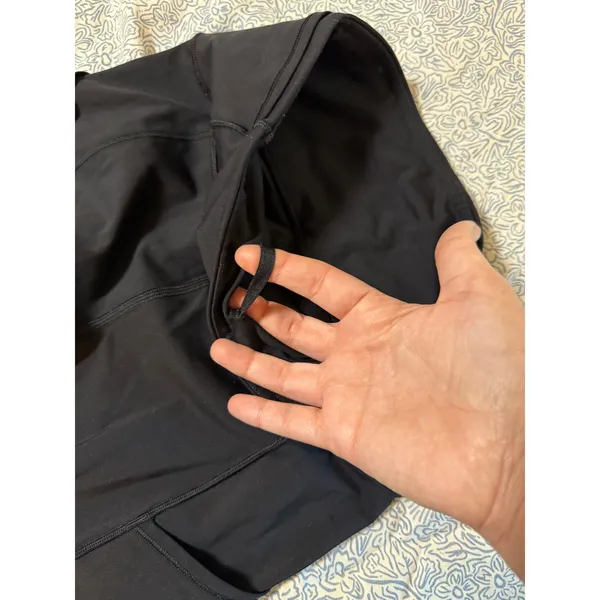 Lululemon Size 2-4 Black Leggings Ankle Pockets Reflective Dots High Rise - Image 6