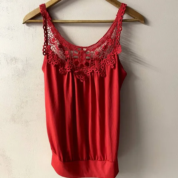 Red Crochet Neckline Top Size M EUC Size M - Image 3