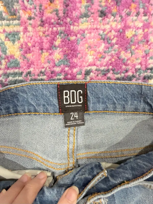 BDG Straight Leg Jeans in Faded Blue Denim - Image 2