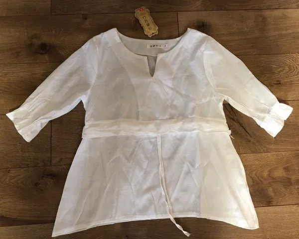Summer Top White Size M - Image 3