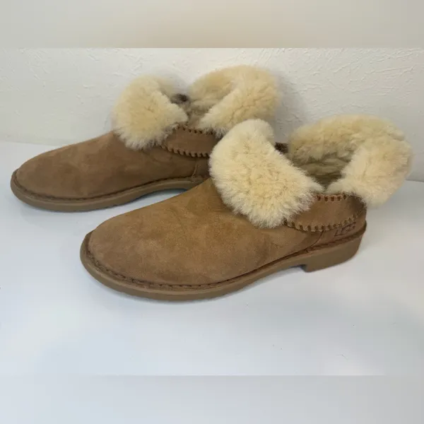 UGG McKay Chelsea Bootie Chestnut Sheepskin Ankle Boots Women’s Size 8 - Image 5