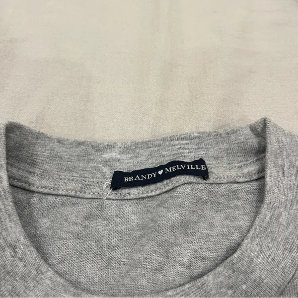 Brandy Melville hawaii long sleeve - Image 3