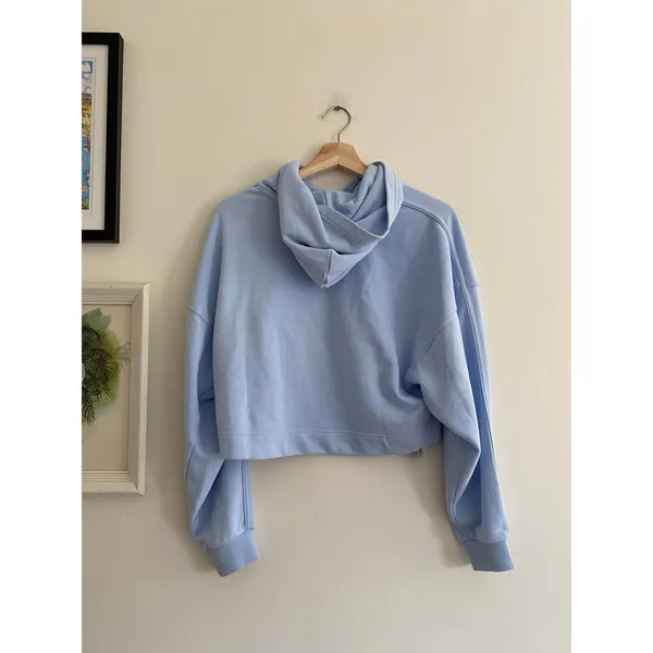 VUORI Sedona Crop Hoodie in Crystal Blue Size Small - Image 6