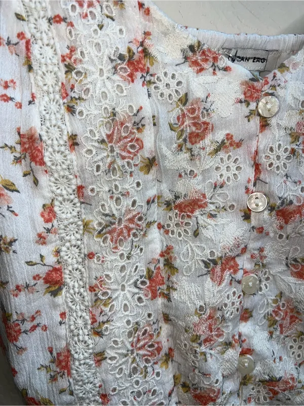 American Eagle Outfitters White Floral Lace-Trim Crop Top Small - Image 2
