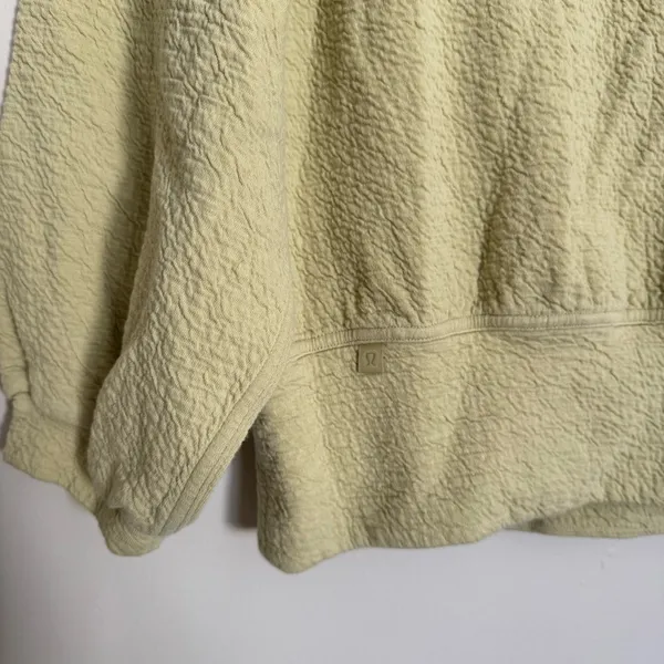 Lululemon Textured Crewneck Pullover Dew Green Yellow 3/4 Sleeve Womens Size 6 - Image 8