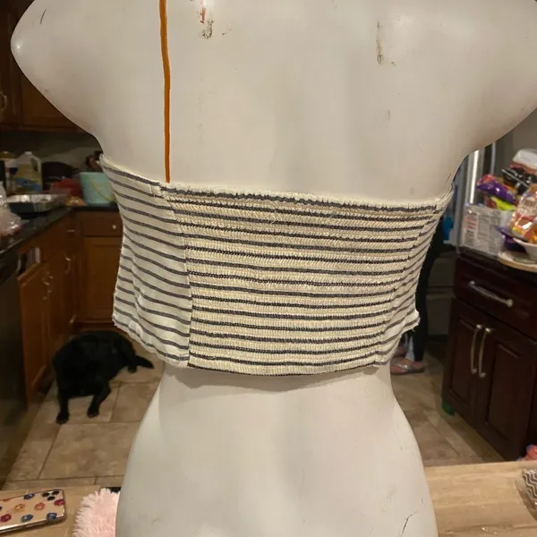 American Eagle Woman’s crop top - Image 2