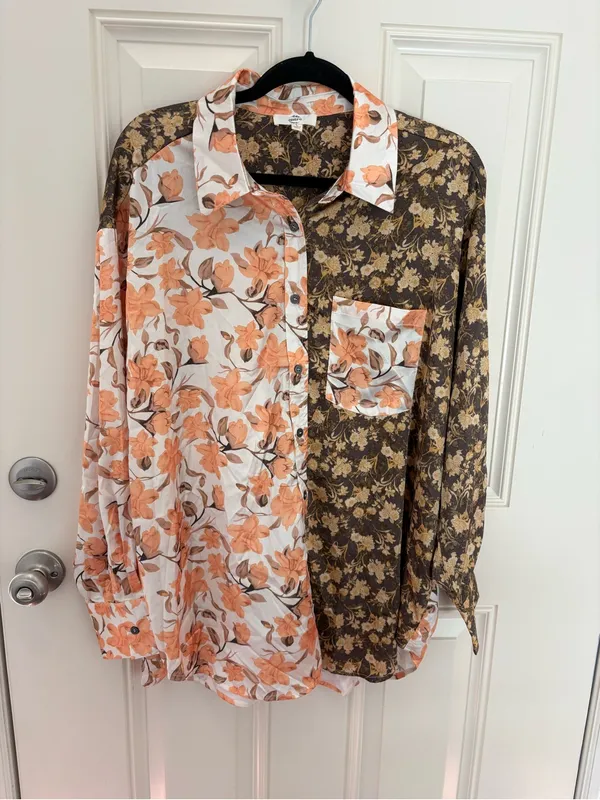 Entro Fall Floral Satin Button down Size Large - Image 2