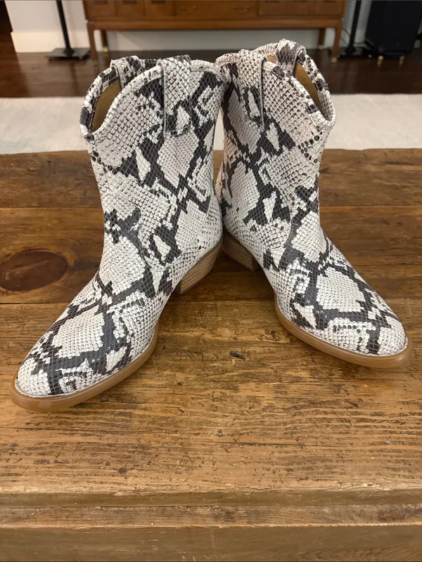 Born Snakeskin Print Leather Western Ankle Boots Size 6.5 - Image 6