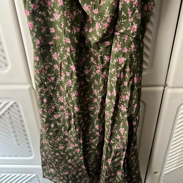 Francesca’s Floral Green Dress - Image 7