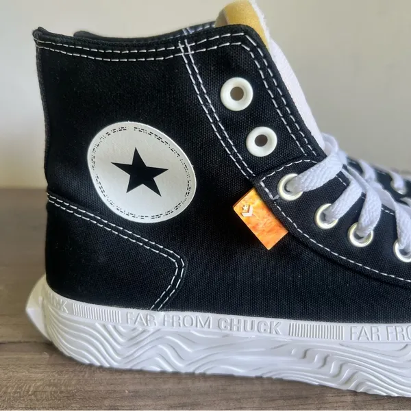 Converse Chuck Taylor All Star ALT Hi Top Unisex Shoe Size 10 or 8 SKU#241133 - Image 2