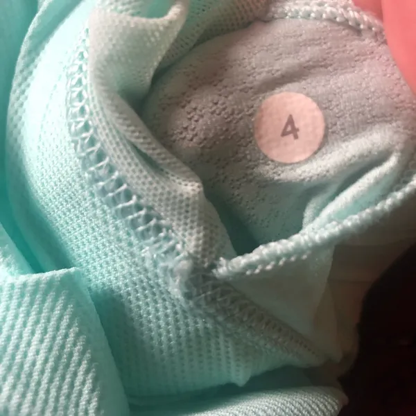Lululemon Athletic Activewear Top Padded Bra Size 4 Pre-Loved - Image 7